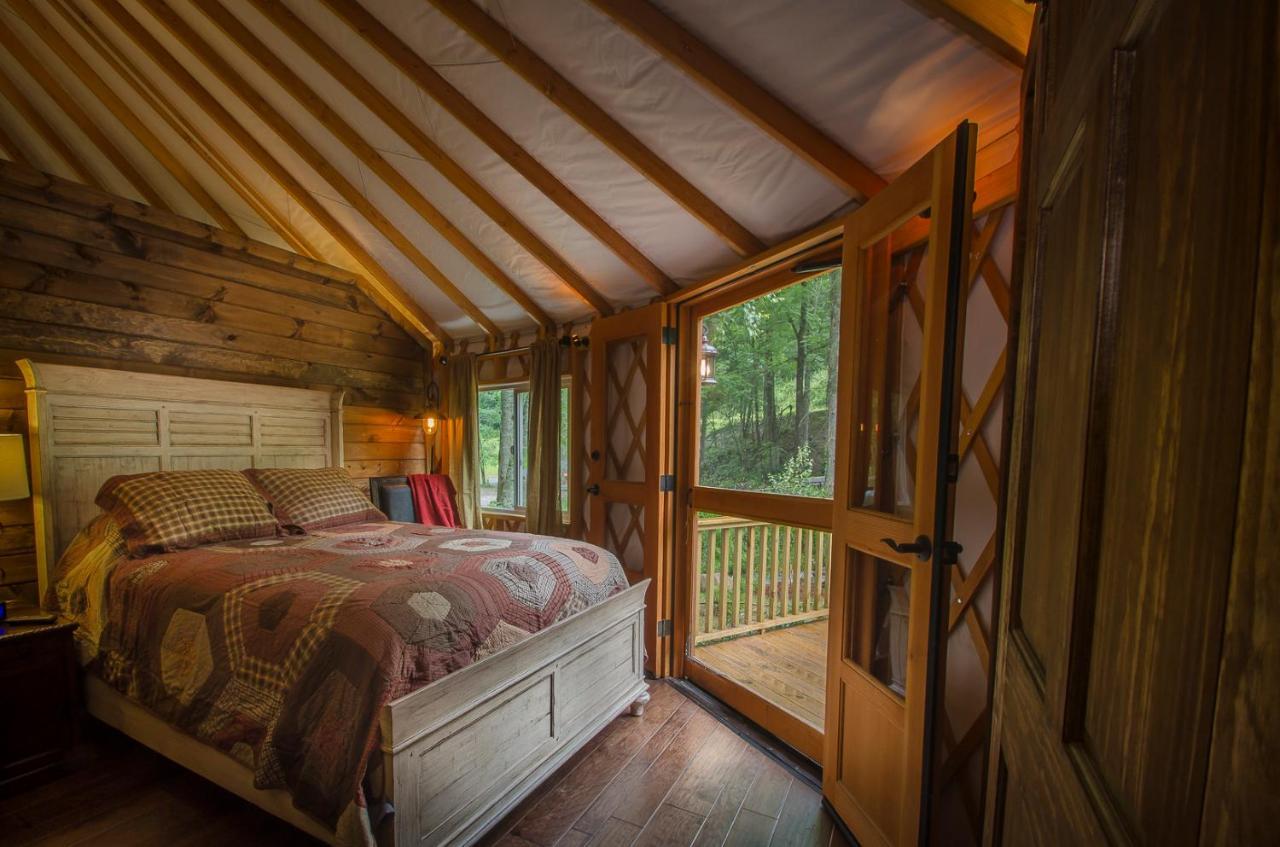 Spring Ridge Luxury Yurt - Creekside Glamping With Private Hot Tub Villa Topton Buitenkant foto